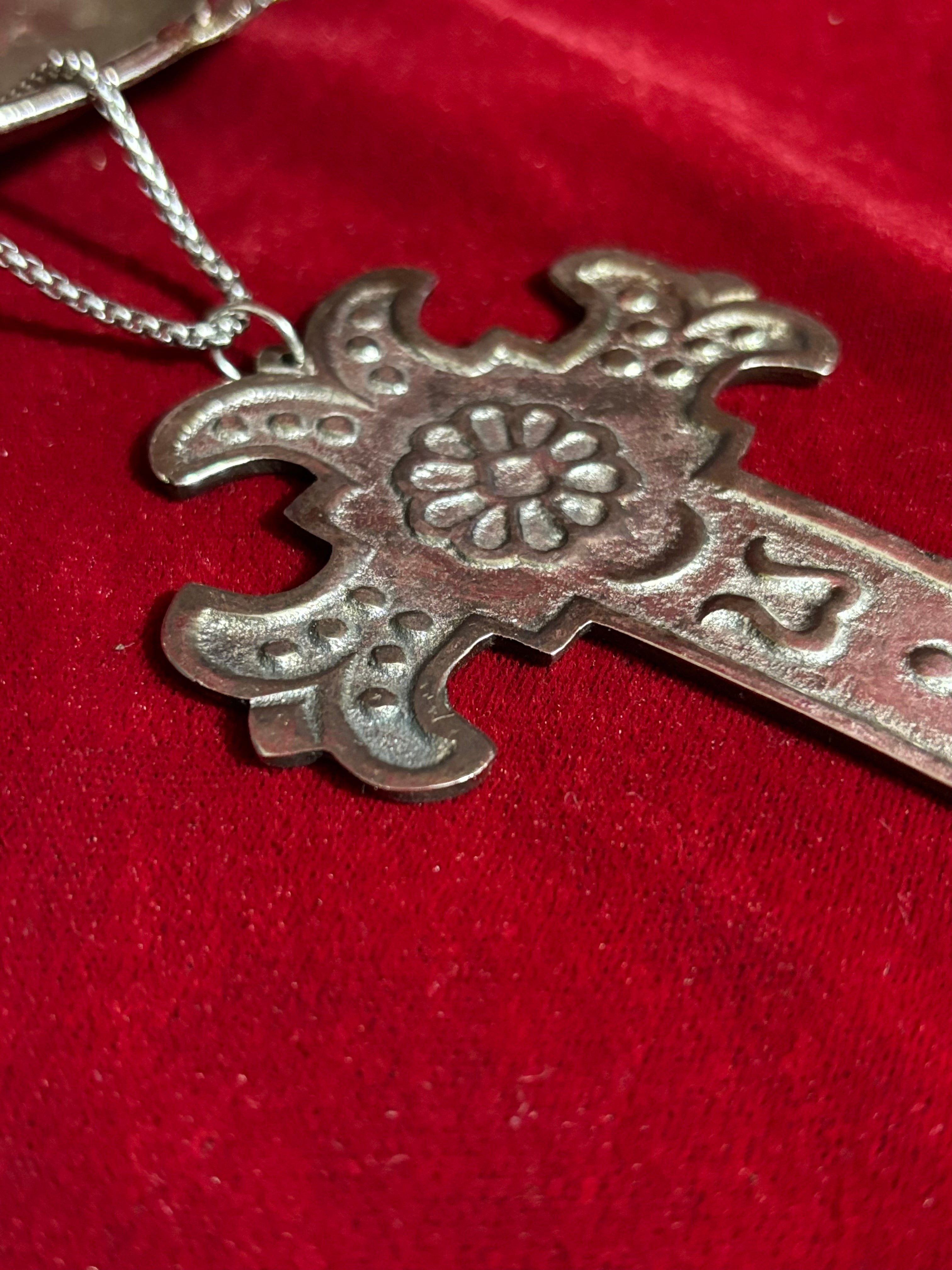 Athena cross