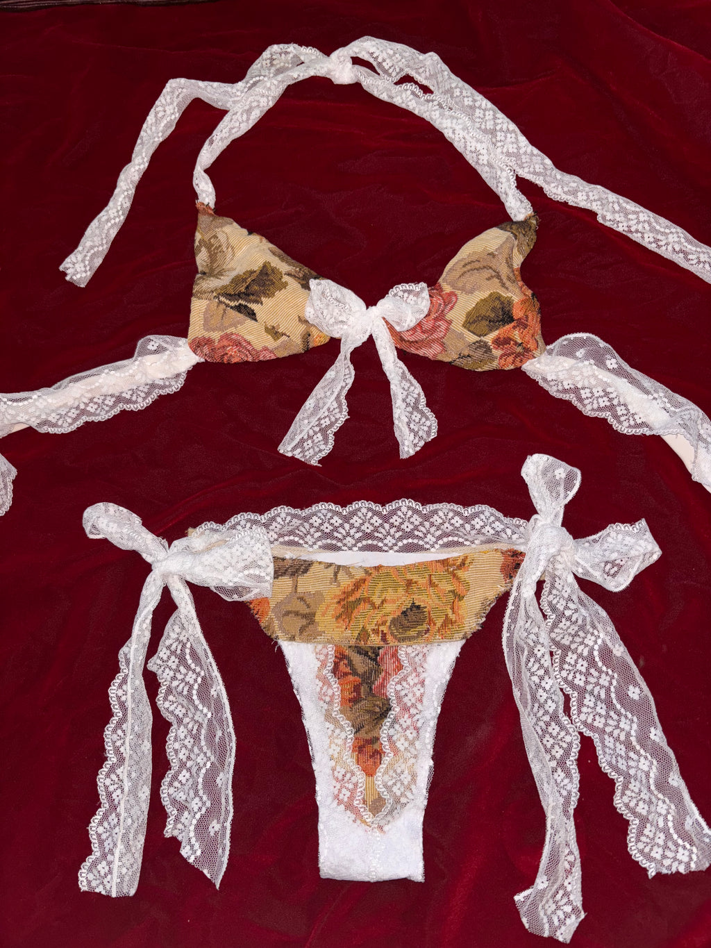 Lucy Bikini 🦢