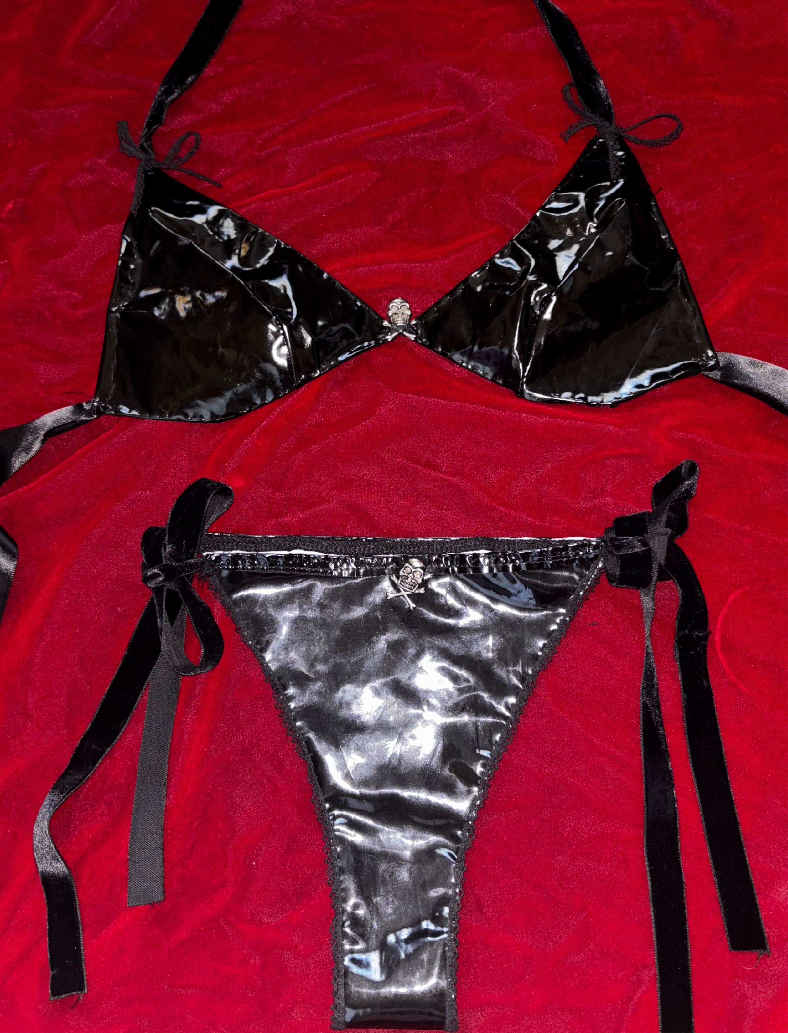 Hare bikini 🐇